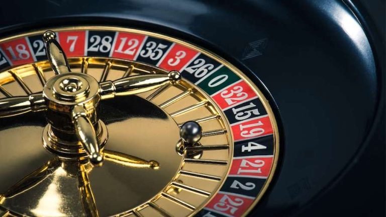 Antarmuka terintegrasi yaboss88 menampilkan menu Playtech dengan pasar sportsbook, live-dealer, dan slot dalam satu platform